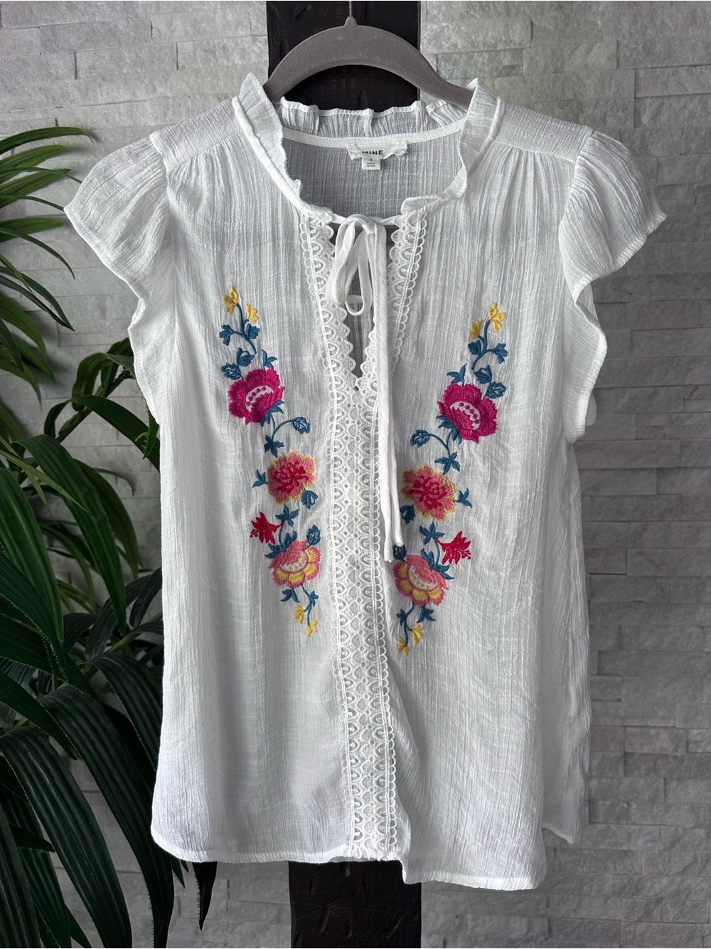 MINE Embroidered White Boho Floral Tie Collar Top Size S